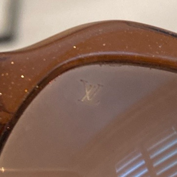 Louis Vuitton • “Ursula Strass Speckled” Sunglasses - Picture 7 of 17